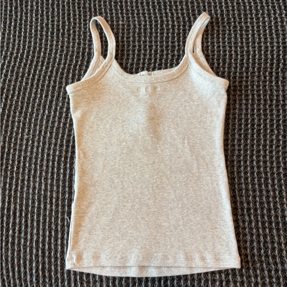 Essential Rib Tuckable Henley Tank - Picture 2 of 4